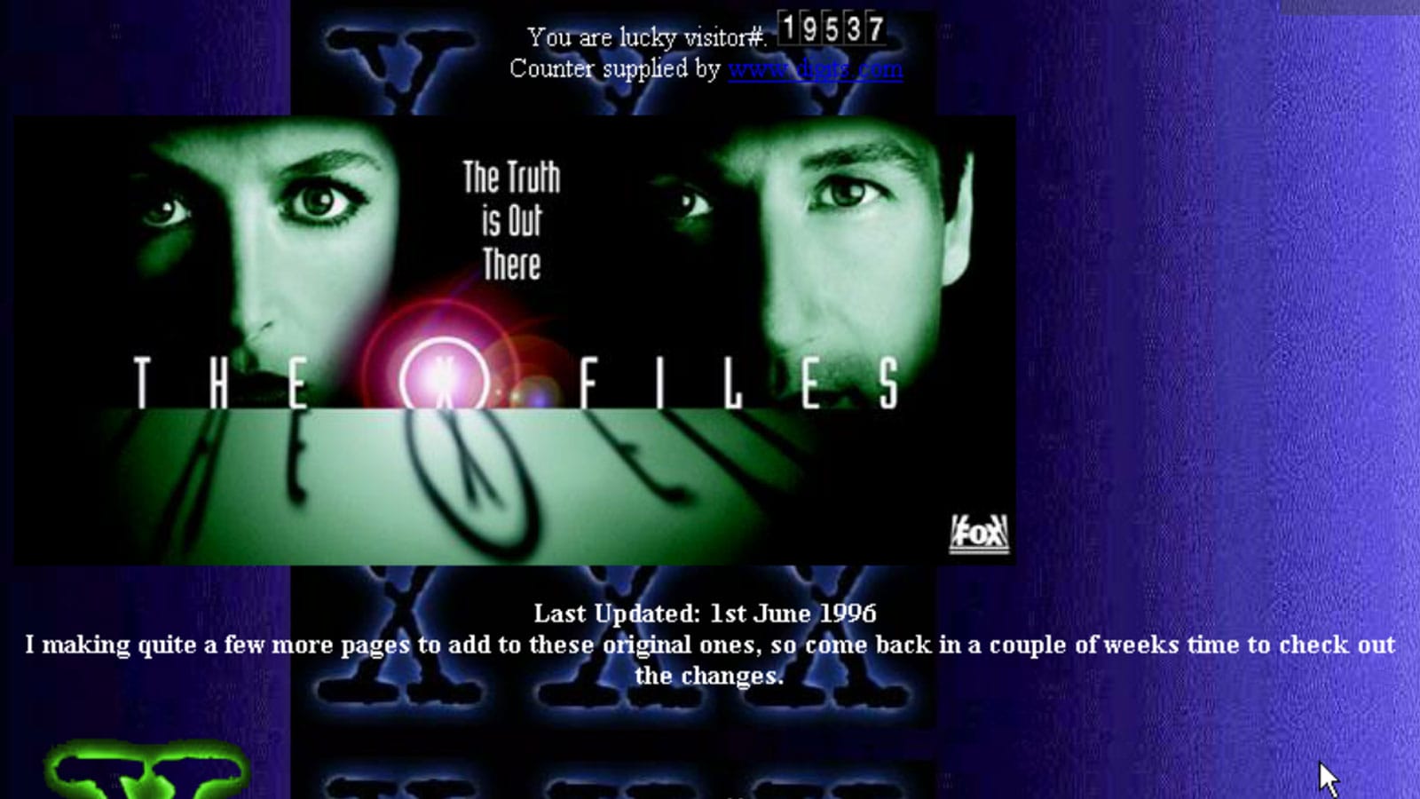 Screenshot of 1996 era Geocities page dedicated to The X-Files, in eerie purple and green